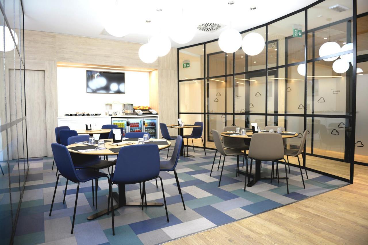 Air Rome Airport By Hellosky Hotel